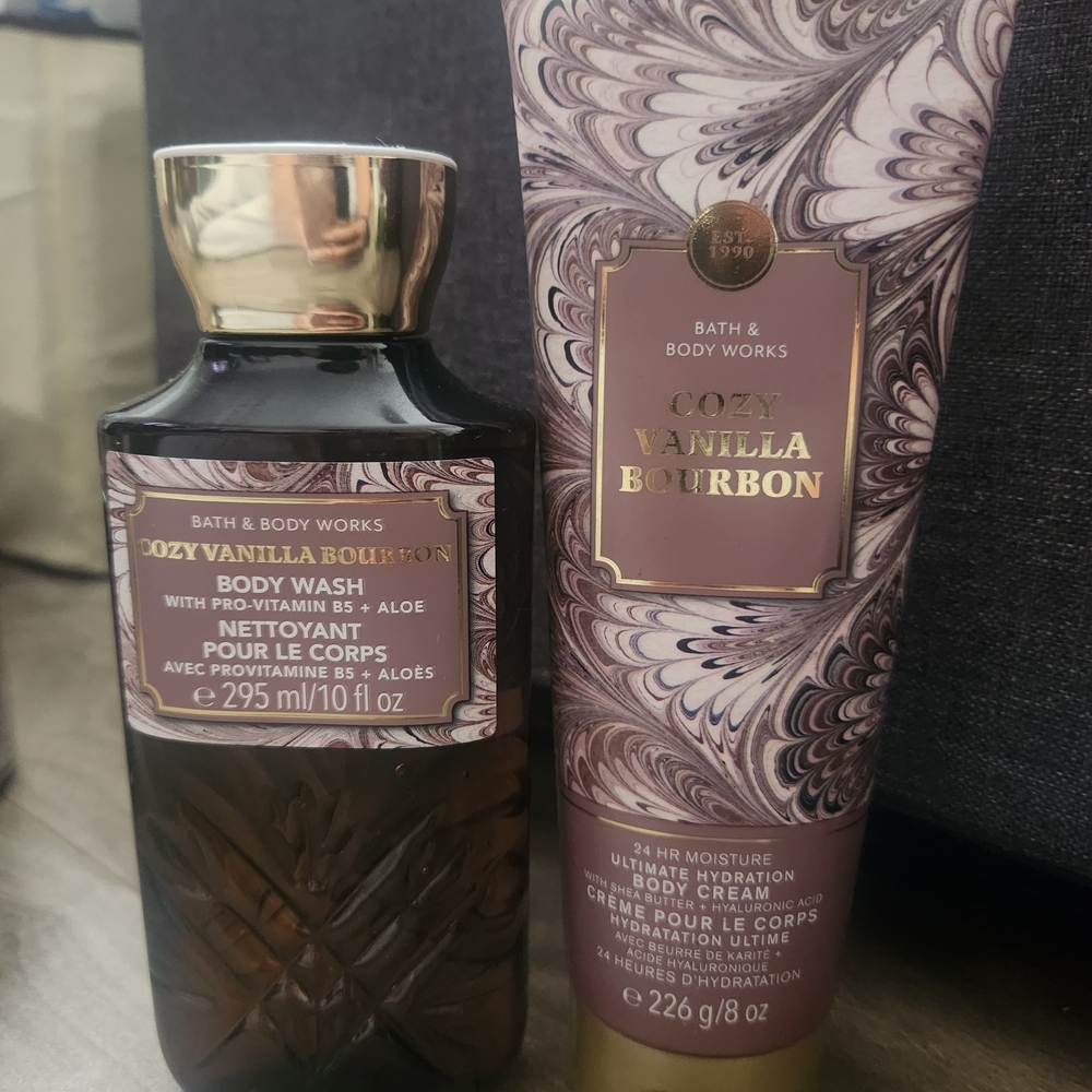 Bath & Body Works Cozy Vanilla Bourbon Body Wash and Cream Set